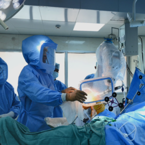 Best Robotic knee surgeon Chandigarh