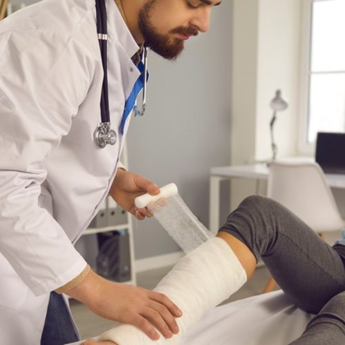 Why Dr. Kunal Patel is the Best Joint Replacement Surgeon in Mumbai