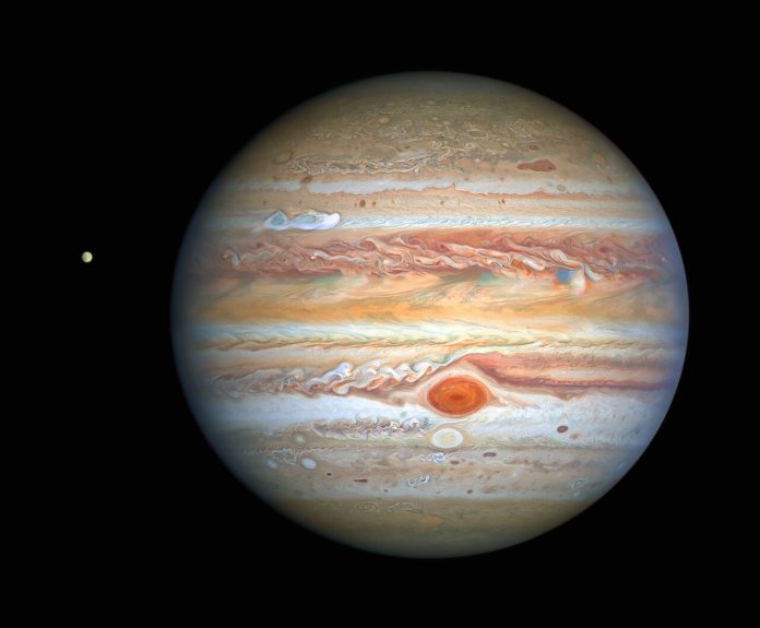 Hubble Captures Crisp New Image of Jupiter and Europa