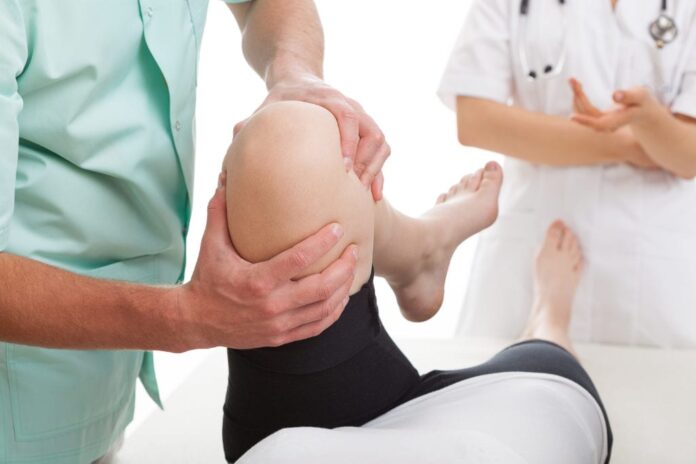 best orthopedic surgeon for knee replacement in Mumbai