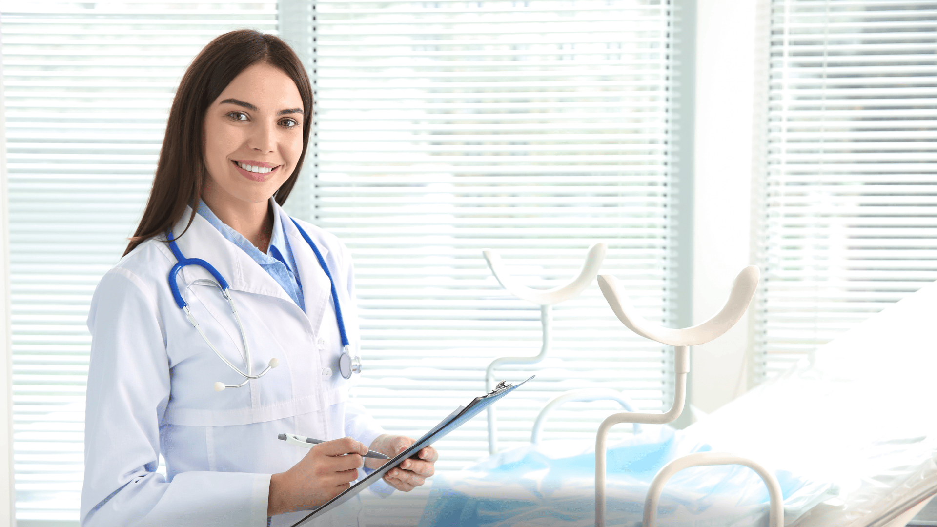 Consult the Best Female Gynecologist in Chandigarh – Dr. Ramandeep Kaur for Expert Women’s Healthcare